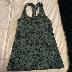 Lulu tank top